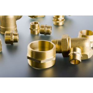 Raccords à visser en laiton